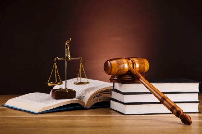 hướng nghiệp, học luật ra làm gì ngoài luật sư? top 7 công việc ngành luật
